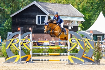 Tatiane Mauree wins Pony Grand Prix in Wierden